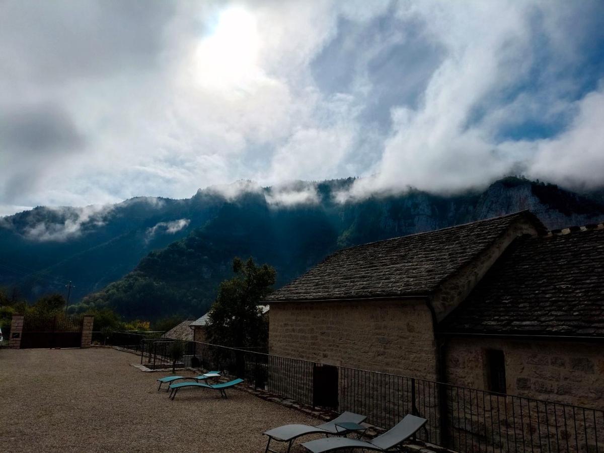 לינה וארוחת בוקר Quezac  La Voutee 5 Epis Avec Bain Finlandais Prive Au Manoir Du Charme Gorges Du Tarn מראה חיצוני תמונה