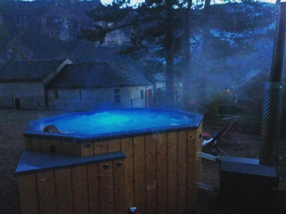 לינה וארוחת בוקר Quezac  La Voutee 5 Epis Avec Bain Finlandais Prive Au Manoir Du Charme Gorges Du Tarn מראה חיצוני תמונה